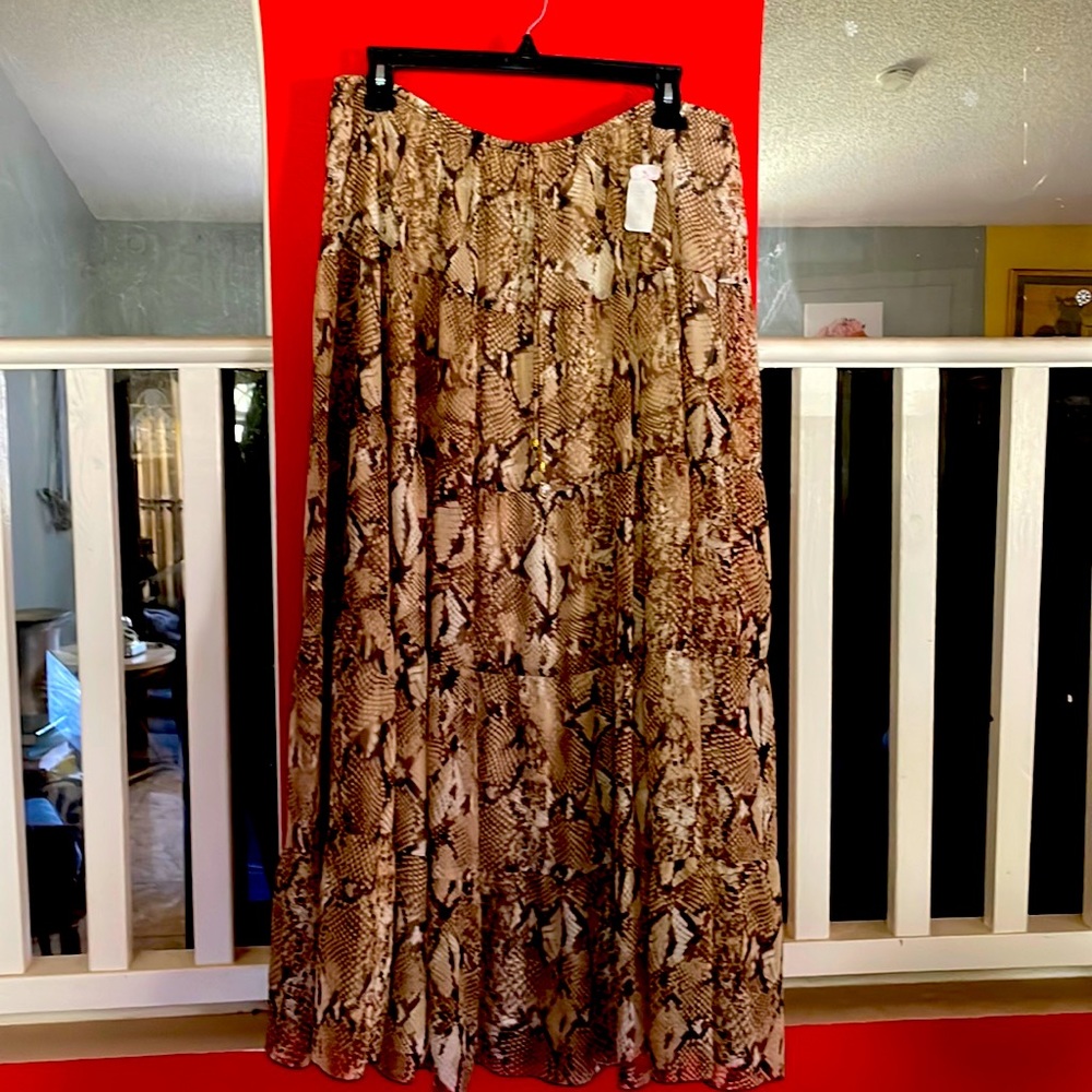 Womens maxi skirt